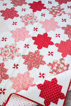 Load image into Gallery viewer, &quot;Sugar &#39;n Spice&quot; puzzle piece quilt by Vanessa Goertzen of Lella Boutique. Fat quarter friendly - fabric is Love Blooms by Lella Boutique for Moda Fabrics. Download the PDF here.