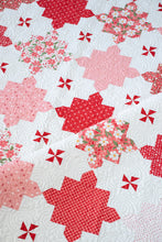 Load image into Gallery viewer, &quot;Sugar &#39;n Spice&quot; puzzle piece quilt by Vanessa Goertzen of Lella Boutique. Fat quarter friendly - fabric is Love Blooms by Lella Boutique for Moda Fabrics. Download the PDF here.