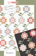 Bloomers flower quilt pattern by Vanessa Goertzen of Lella Boutique. Fabric is Country Rose by Lella Boutique for Moda Fabrics.